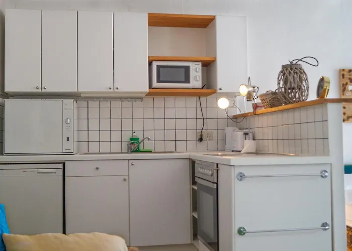 Apartment Elegant 1br 3 Min From Rennweg Station Vienna